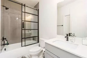 963 S On Main Dr, Woodstock, GA 30188 - Photo 6