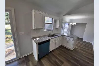 915 Fox Valley Court, Stone Mountain, GA 30088 - Photo 6