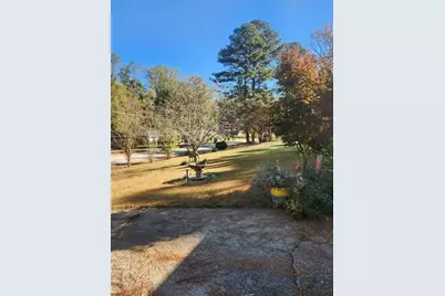 3969 W Hilda Circle, Decatur, GA 30035 - Photo 2