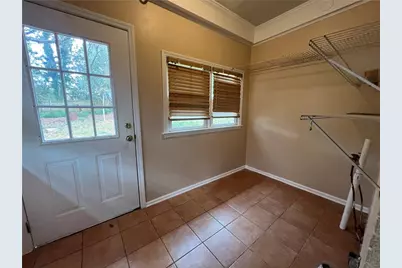 5 G Avenue, Gainesville, GA 30504 - Photo 8