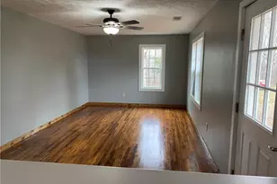 2629 Carl Dr, Gainesville, GA 30506 - Photo 2