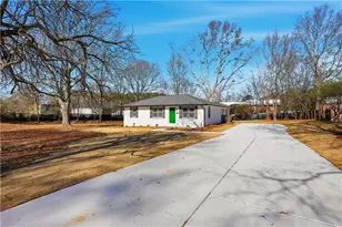 127 Perry St, Loganville, GA 30052 - Photo 2