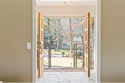 5666 Redcoat Run, Tucker, GA 30087 - Photo 8