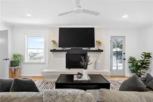 3811 N Stratford Rd NE, Atlanta, GA 30342 - Photo 12