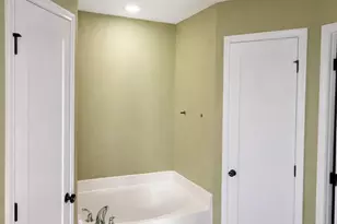 141 McRae St, Atmore, AL 36502 - Photo 6