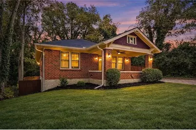 829 Rose Circle SW, Atlanta, GA 30310 - Photo 1