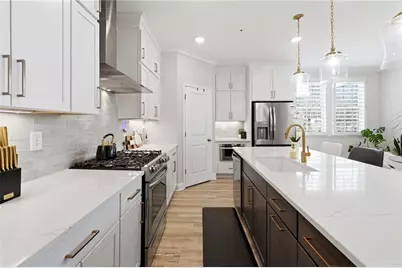 425 Retreat Ln, Canton, GA 30114 - Photo 10