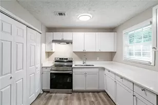 1669 Freedom Valley, Decatur, GA 30032 - Photo 6