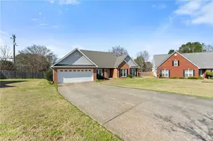 1200 Sunrise Field Ct, Lawrenceville, GA 30043 - Photo 4