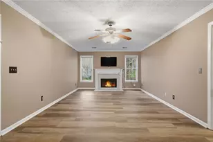 1543 Glencrest Trail, Lawrenceville, GA 30043 - Photo 16