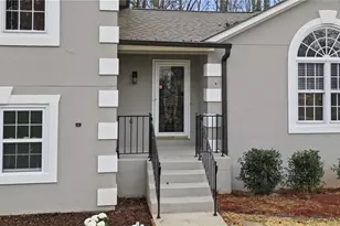1543 Glencrest Trail, Lawrenceville, GA 30043 - Photo 2