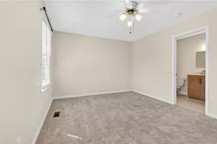 4590 Village Oaks Cir, Dunwoody, GA 30338 - Photo 34