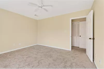 4590 Village Oaks Circle, Dunwoody, GA 30338 - Photo 22