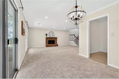 4590 Village Oaks Circle, Dunwoody, GA 30338 - Photo 16