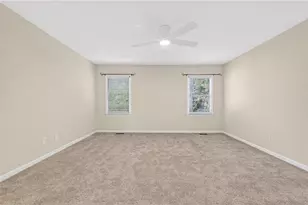 4590 Village Oaks Cir, Dunwoody, GA 30338 - Photo 24