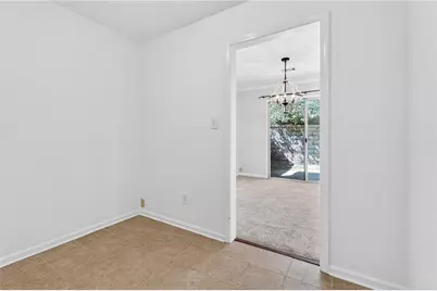 4590 Village Oaks Circle, Dunwoody, GA 30338 - Photo 14