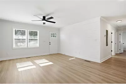 127 Perry Street, Loganville, GA 30052 - Photo 8