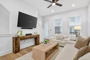 4455 Dandelion Ln, Atlanta, GA 30342 - Photo 16