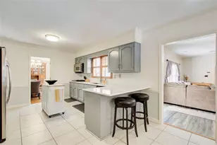 854 Newcastle Dr SW, Lilburn, GA 30047 - Photo 16