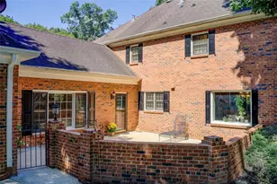 854 Newcastle Dr SW, Lilburn, GA 30047 - Photo 4