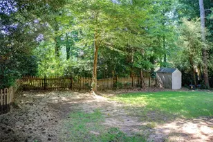 854 Newcastle Dr SW, Lilburn, GA 30047 - Photo 40