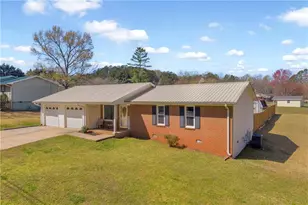 586 Eastanollee Bypass, Eastanollee, GA 30538 - Photo 2