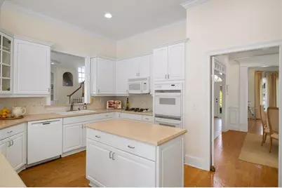 300 Nell Court, Atlanta, GA 30342 - Photo 14