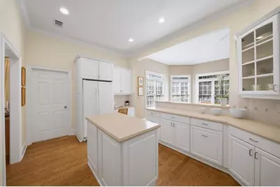 300 Nell Court, Atlanta, GA 30342 - Photo 16