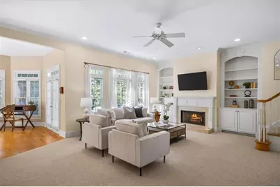 300 Nell Court, Atlanta, GA 30342 - Photo 10