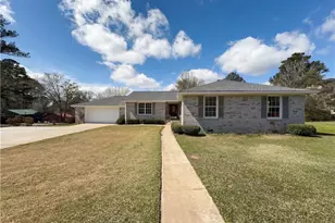 428 Macon St, Lagrange, GA 30241 - Photo 1