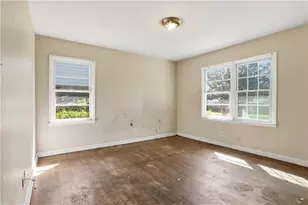 256 Silver Springs Cir SW, Atlanta, GA 30310 - Photo 16