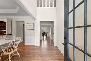 6222 Sapphire Ct, Sugar Hill, GA 30518 - Photo 4