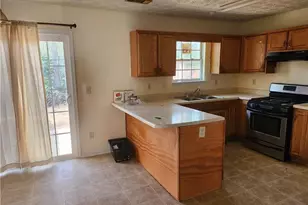 2935 Fields Dr, Lithonia, GA 30038 - Photo 4