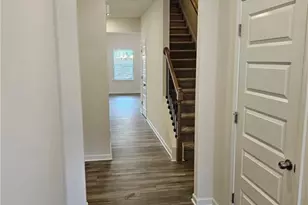 256 Dupont Dr, Cartersville, GA 30121 - Photo 2