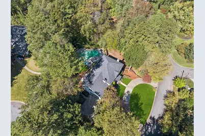 5460 E Idlewood Lane, Atlanta, GA 30327 - Photo 6