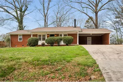 33 Skyline Drive SE, Cartersville, GA 30120 - Photo 1