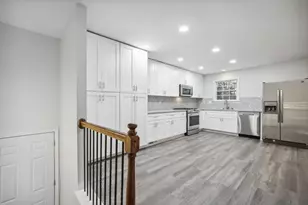 10145 Rillridge Ct, Alpharetta, GA 30022 - Photo 4