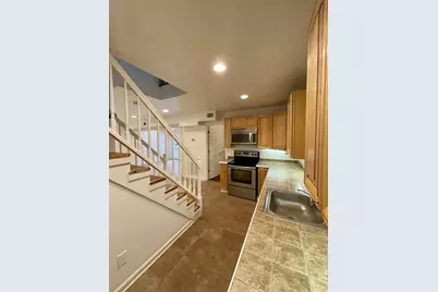 8940 Bay Drive, Gainesville, GA 30506 - Photo 10