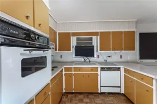 4260 Bingham Ct, Stone Mountain, GA 30083 - Photo 12
