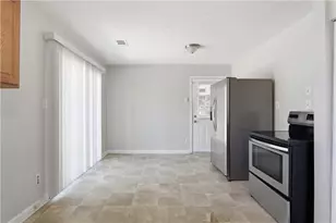 8822 Ashwood Dr, Riverdale, GA 30274 - Photo 10