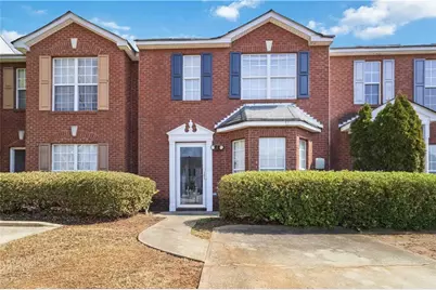 5559 Strathmoor Manor Circle, Lithonia, GA 30058 - Photo 1