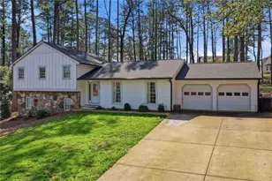 1562 Hillhaven Dr, Marietta, GA 30062 - Photo 2