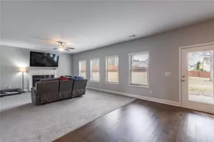 809 Joy Dr, Hoschton, GA 30548 - Photo 6