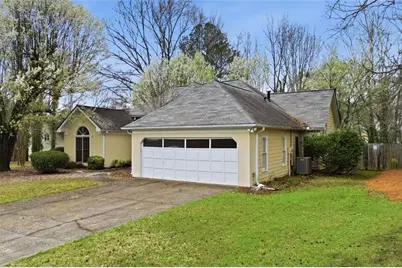 1243 Wynford Woods SW, Marietta, GA 30064 - Photo 2