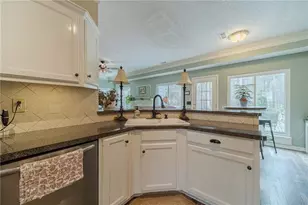 2240 Emerald Dr, Loganville, GA 30052 - Photo 14