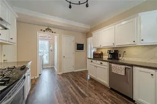 2240 Emerald Dr, Loganville, GA 30052 - Photo 16