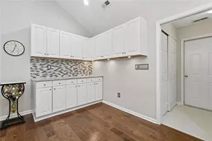 2132 Carefree Cir, Marietta, GA 30062 - Photo 16