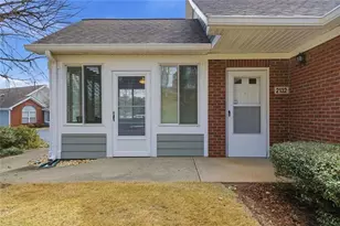 2132 Carefree Cir, Marietta, GA 30062 - Photo 4