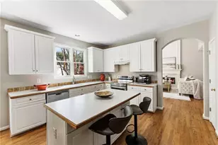 580 Golden Meadows Ln, Suwanee, GA 30024 - Photo 18