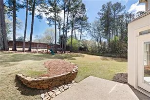 2015 Darien Park Dr, Roswell, GA 30076 - Photo 2